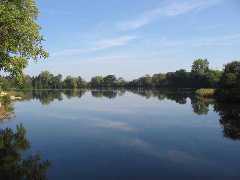 Baggersee im Donautal in der Nähe von Erbach (bei Ulm)
