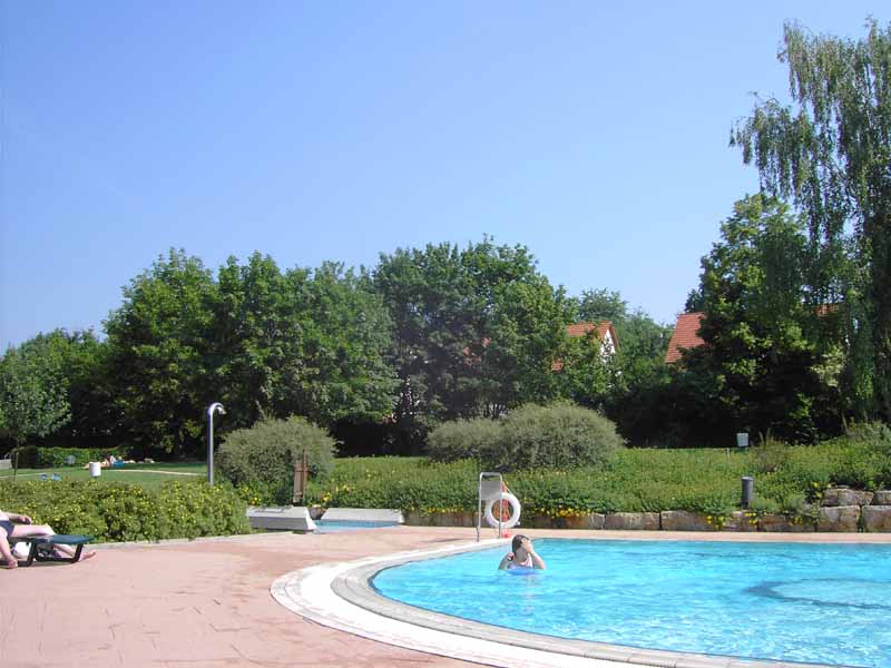 Teilansicht des Freibades in Donzdorf