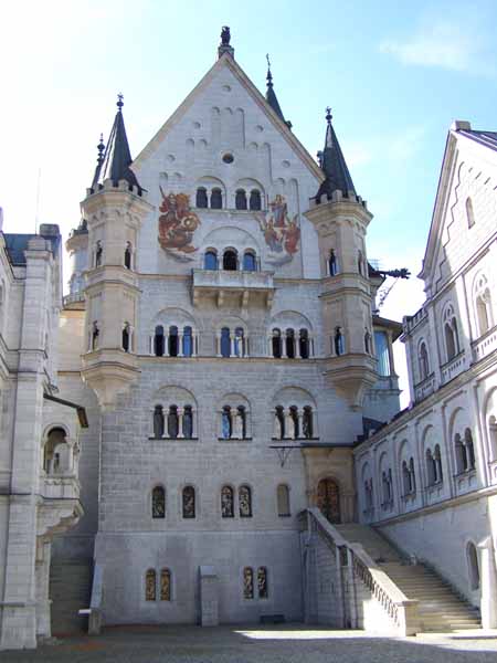 Innenhof des Märchenschlosses Neuschwanstein
