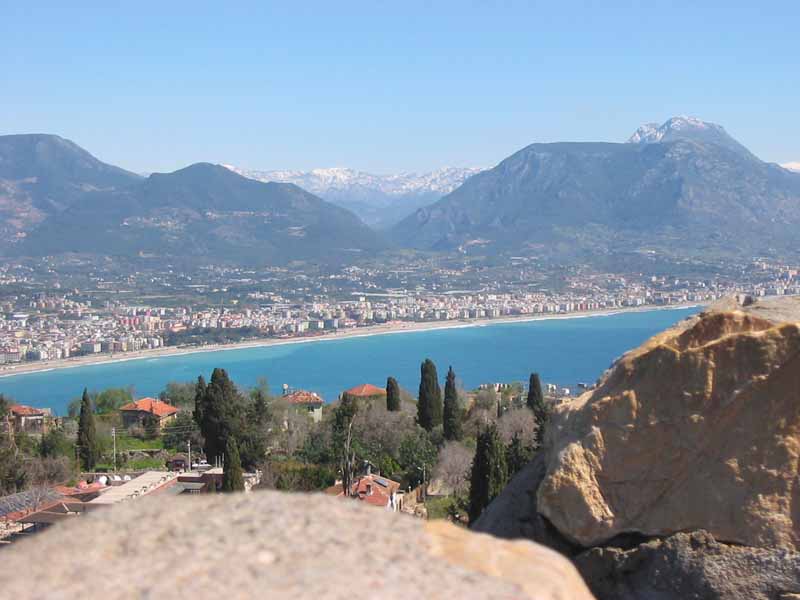Alanya vor dem Taurus-Gebirge