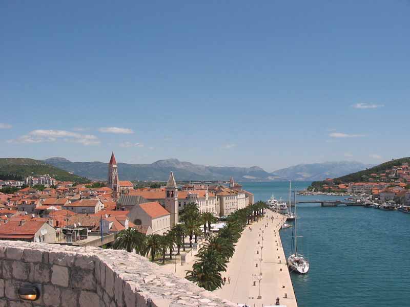 Blick über Trogir in Richtung Split