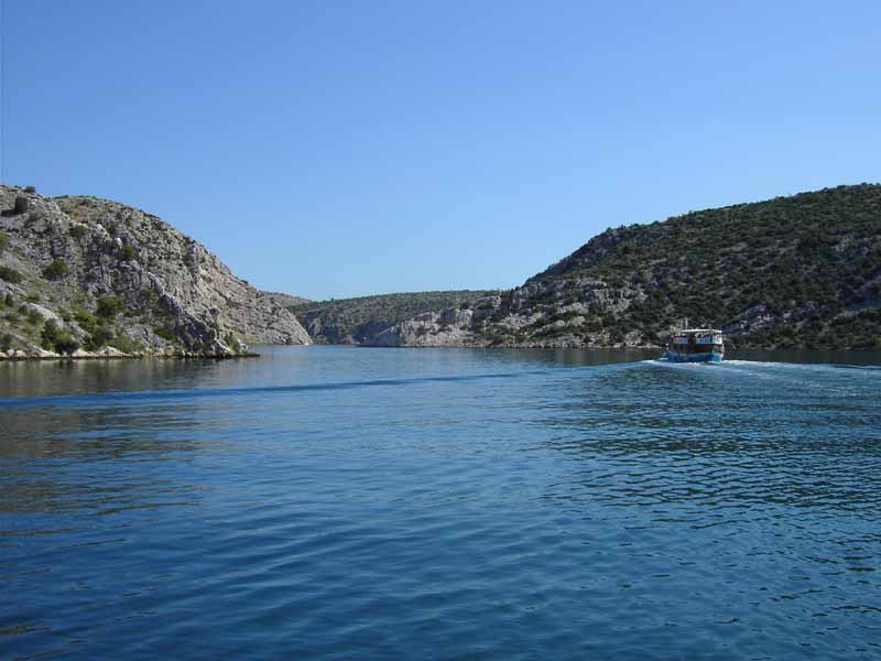 Auf der Krka flussaufwärts