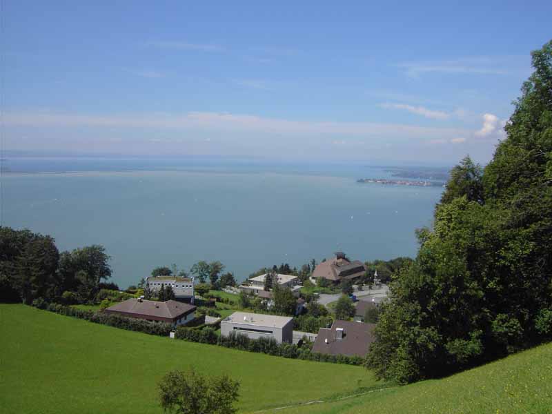 Blick vom Pfänder auf Lindau im Bodensee (rechts der Bildmitte)