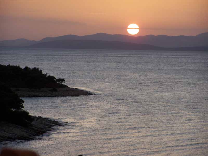 Sonnenuntergang über dem Festland
