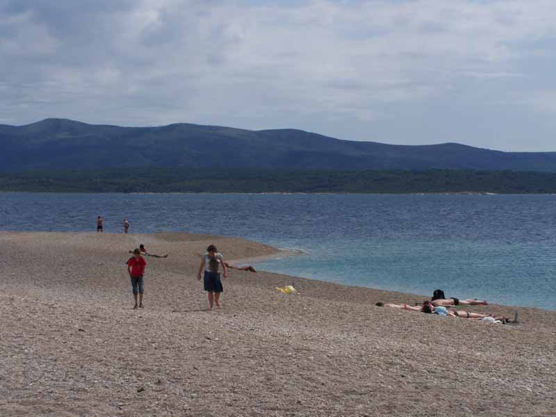 am Strand von Bol (Zlatni Rat - Goldenes Horn)