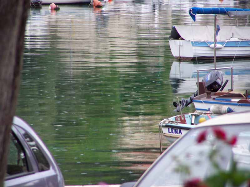 es regnet auch mal im Urlaub