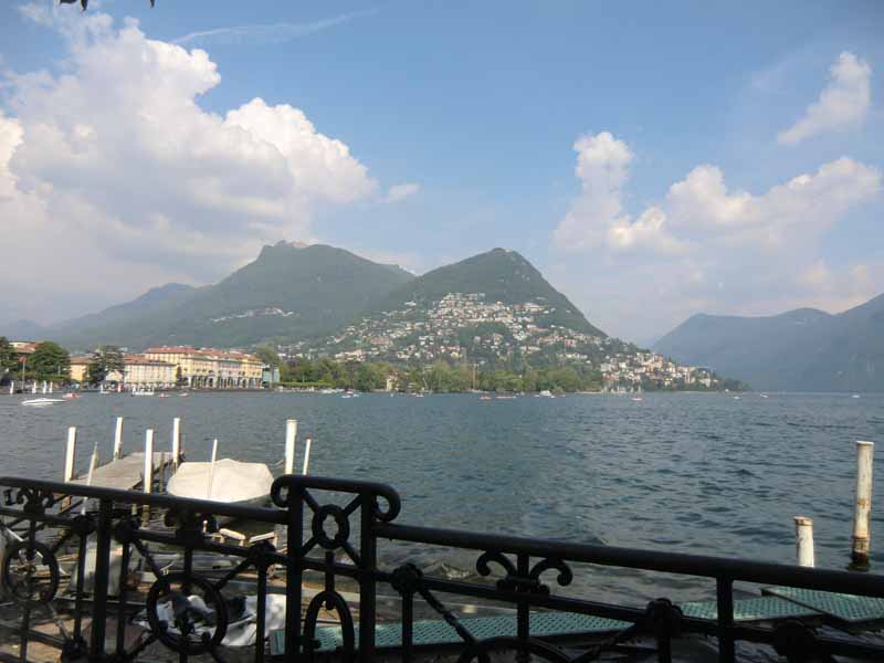 am Ufer des Luganer Sees - Blick zum Monte Bre