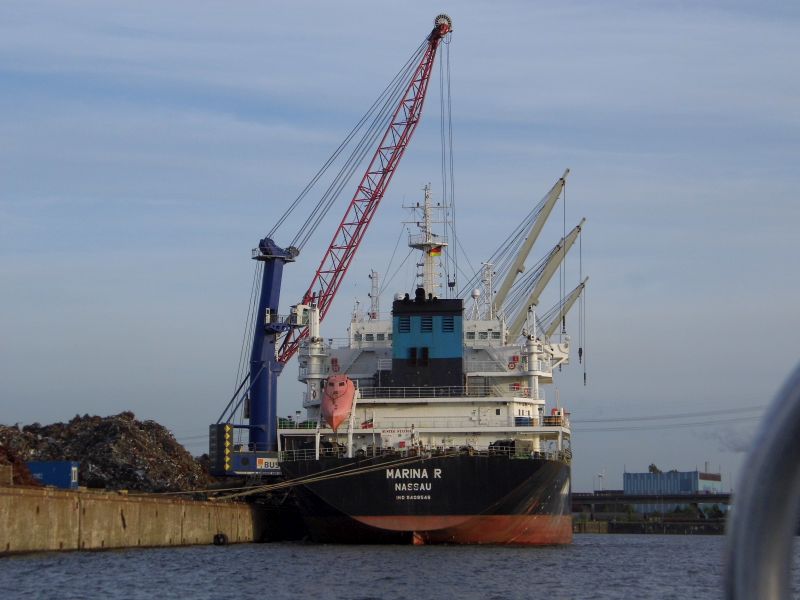 das rosa "Schweinchen" ist ein Rettungsboot