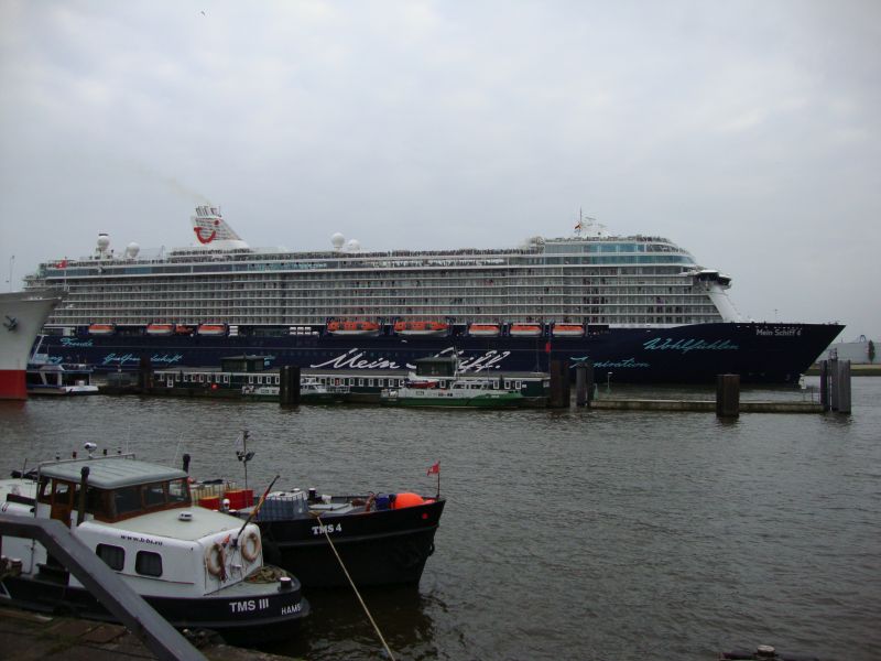 die "Mein Schiff 4" auf ihrer Sea Trial-Fahrt
