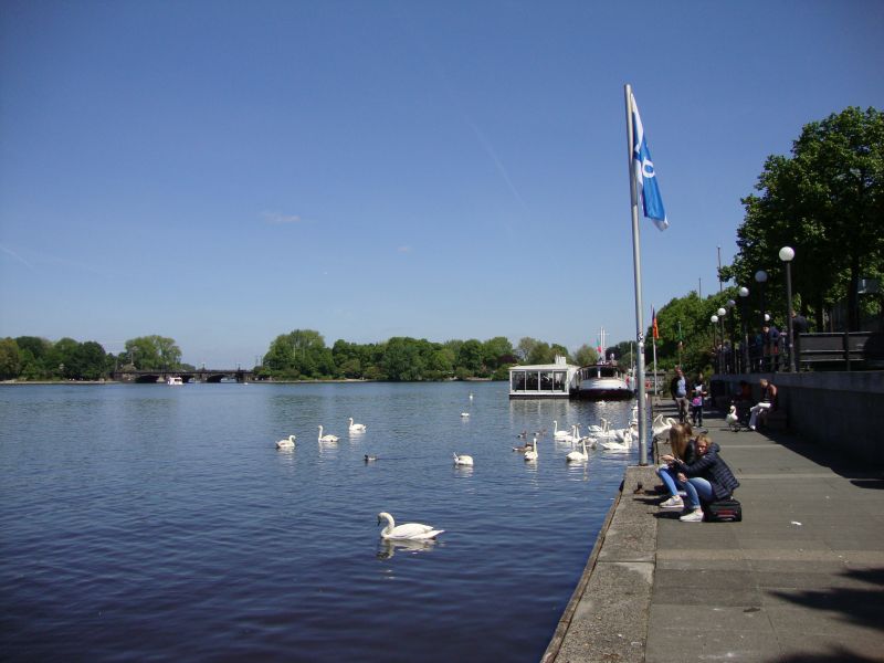 auf dem Rundgang um die Binnenalster