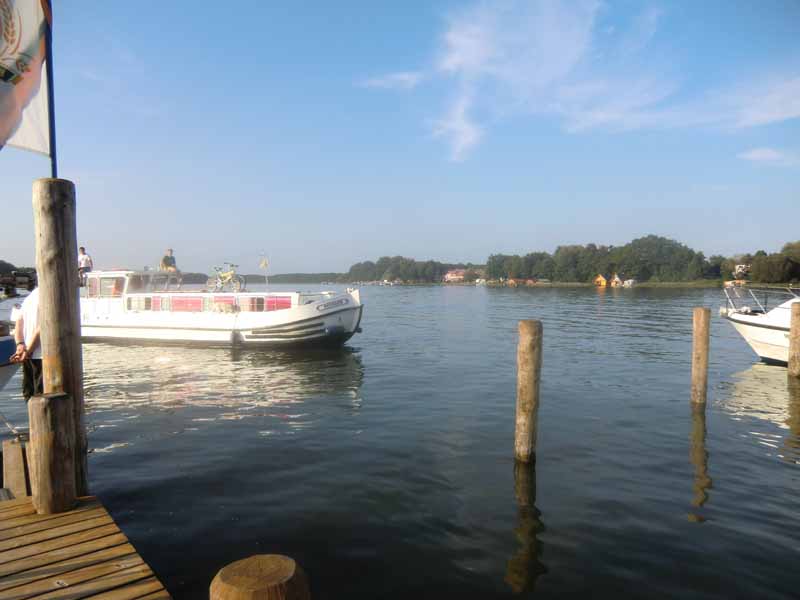 Marina in Mirow, man legt an zur Übernachtung
