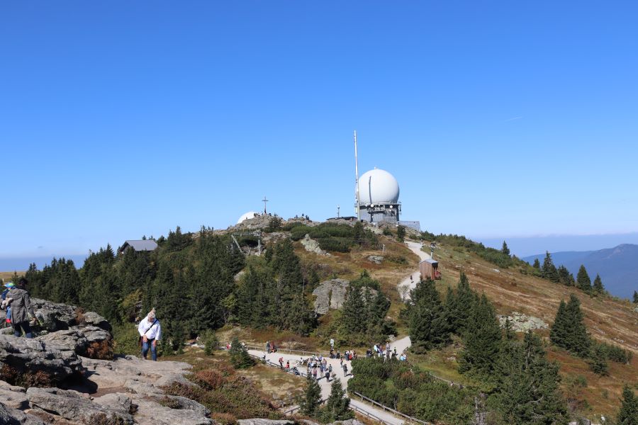 Funkanlagen auf dem Hauptgipfel